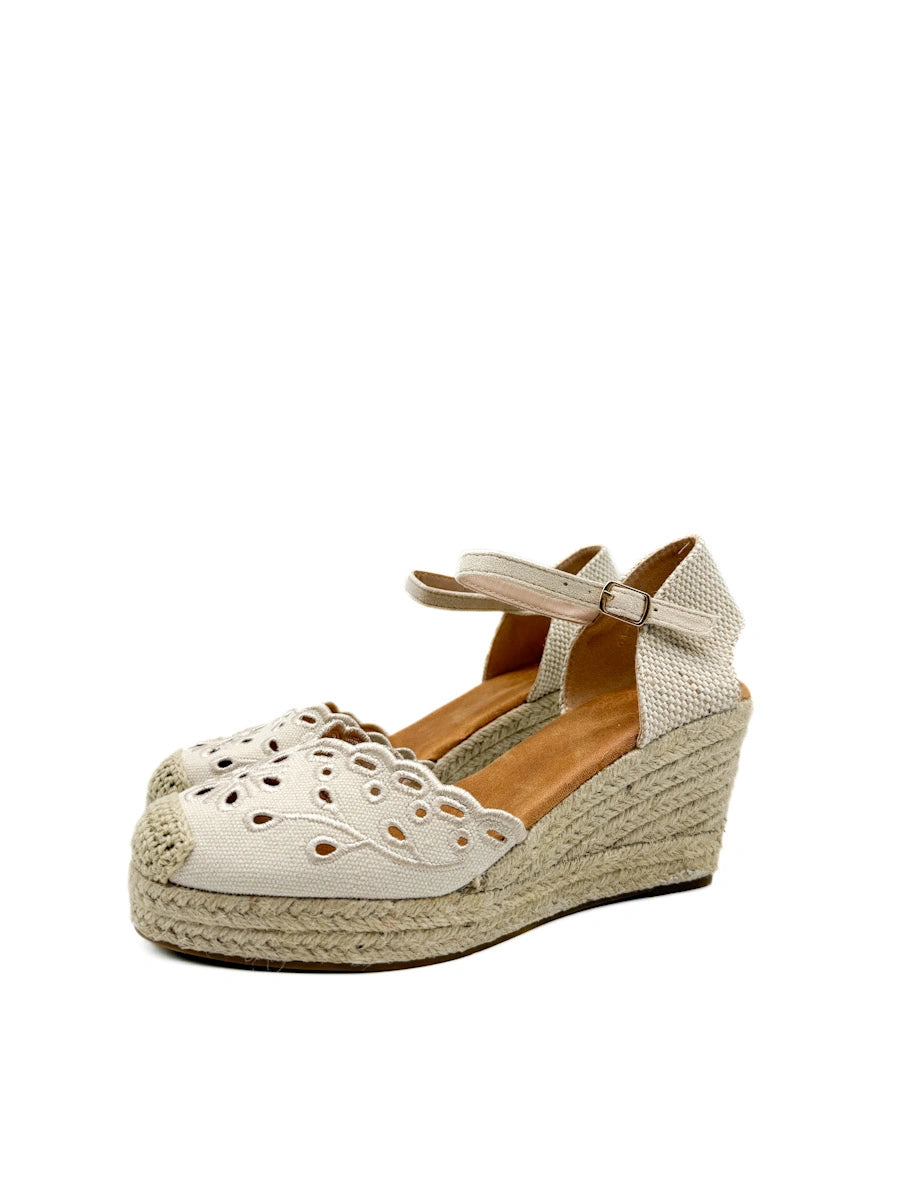 Alpargatas de Cuña con Calado Floral y Plataforma de Yute