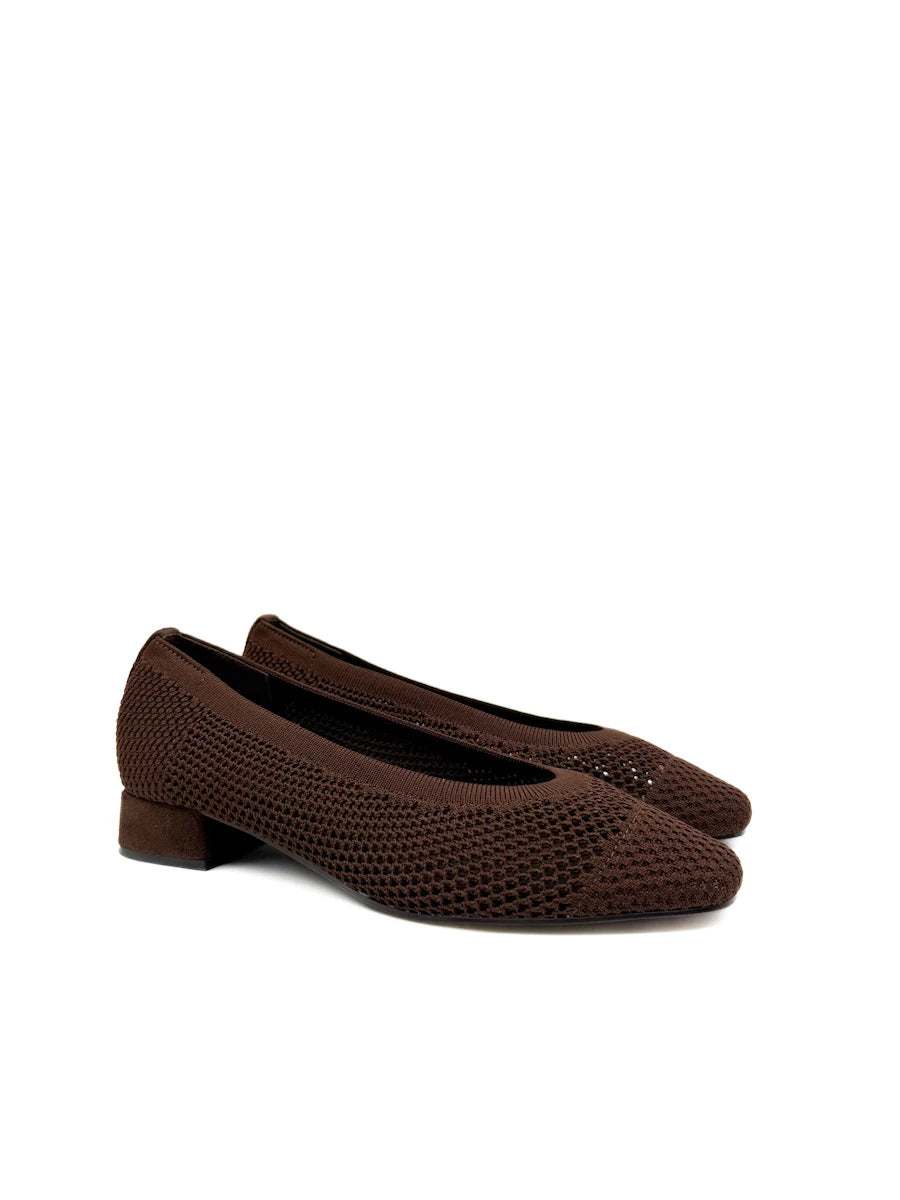 Zapatos  de Malla con Tacón Bloque: Confort y Estilo Contemporáneo