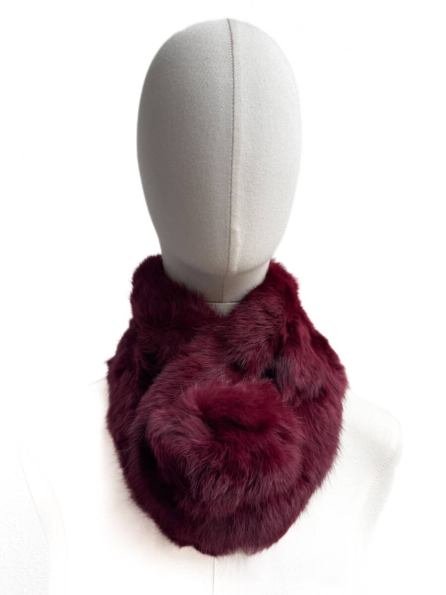 Cuello de Pelo Natural – Suavidad, Calidez y Elegancia