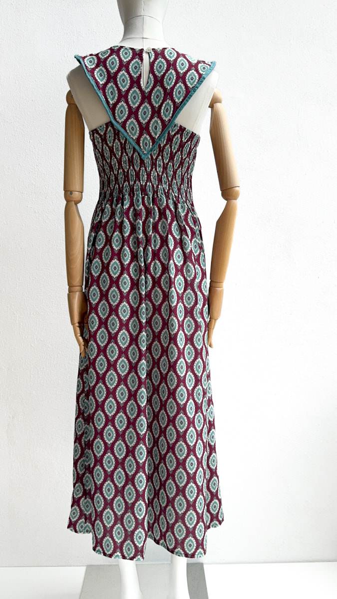 Vestido Midi Étnico con Escote Original – Disponible en Varios Colores