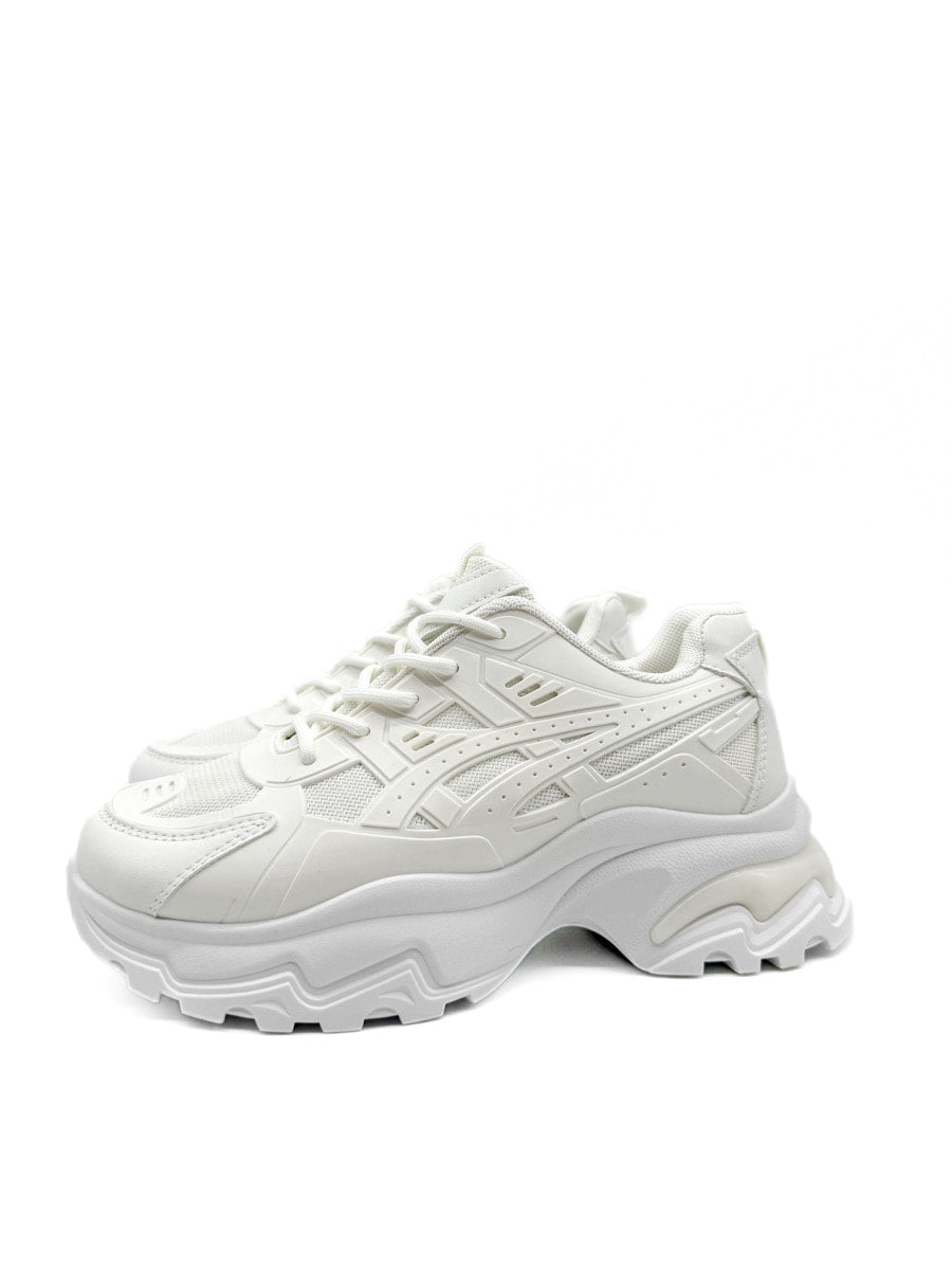 Zapatillas Blanco y Negro: Estilo Urbano con Suela Gruesa
