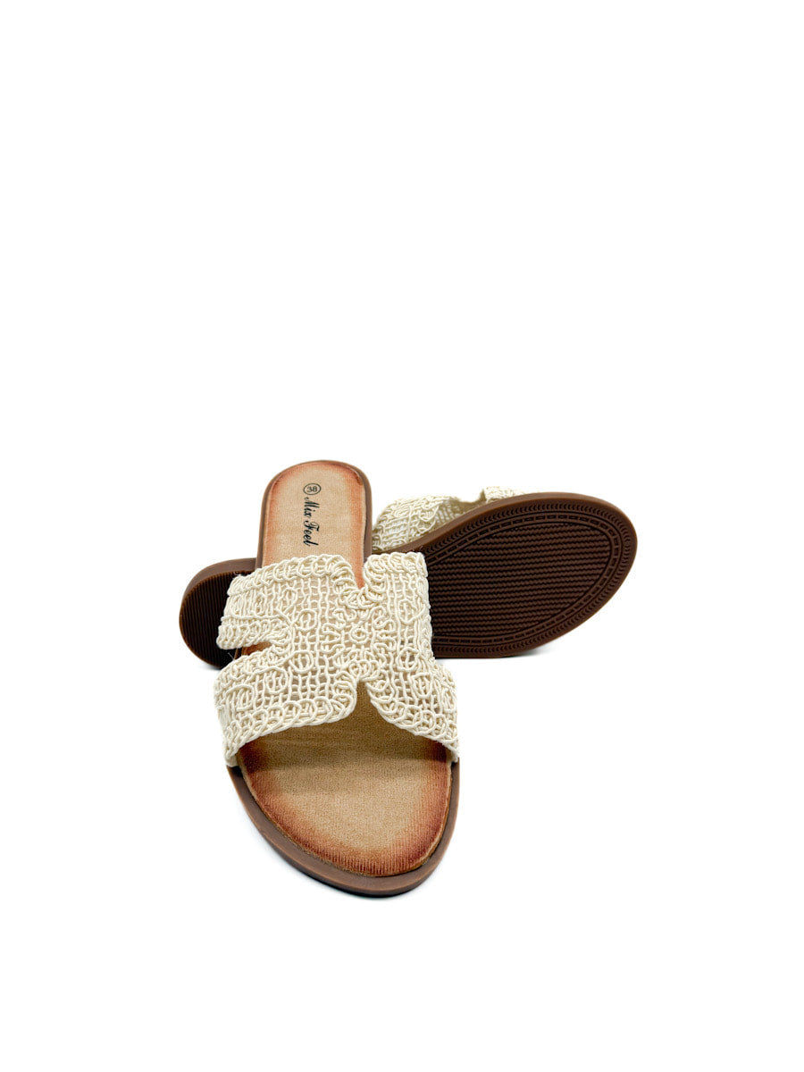 Sandalia Plana Tejidas en Color Beige – Estilo Casual y Elegante