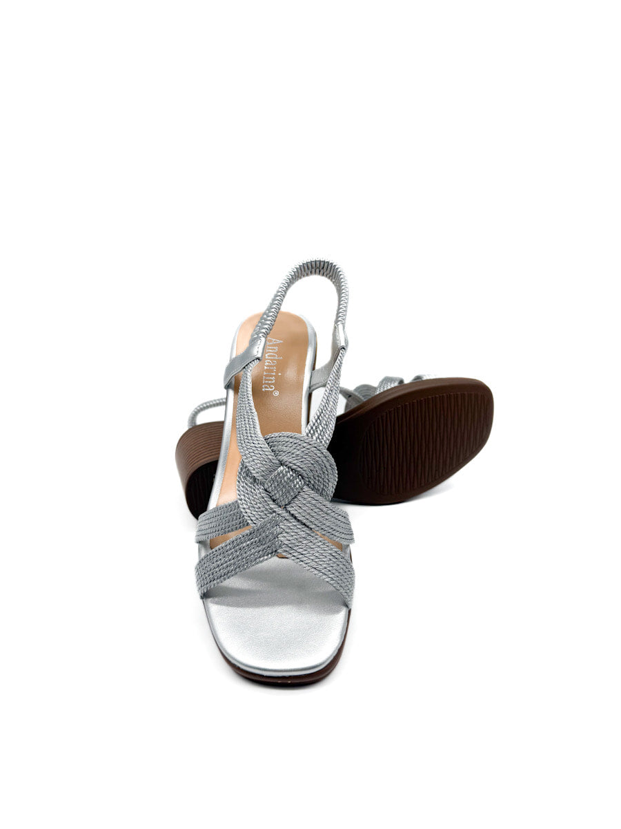 Elegantes Sandalias con Detalle Entrelazado