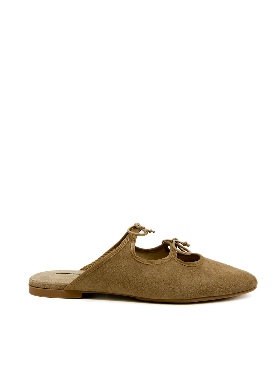 Mules Lazos en Empeine Corina M5235 Camel