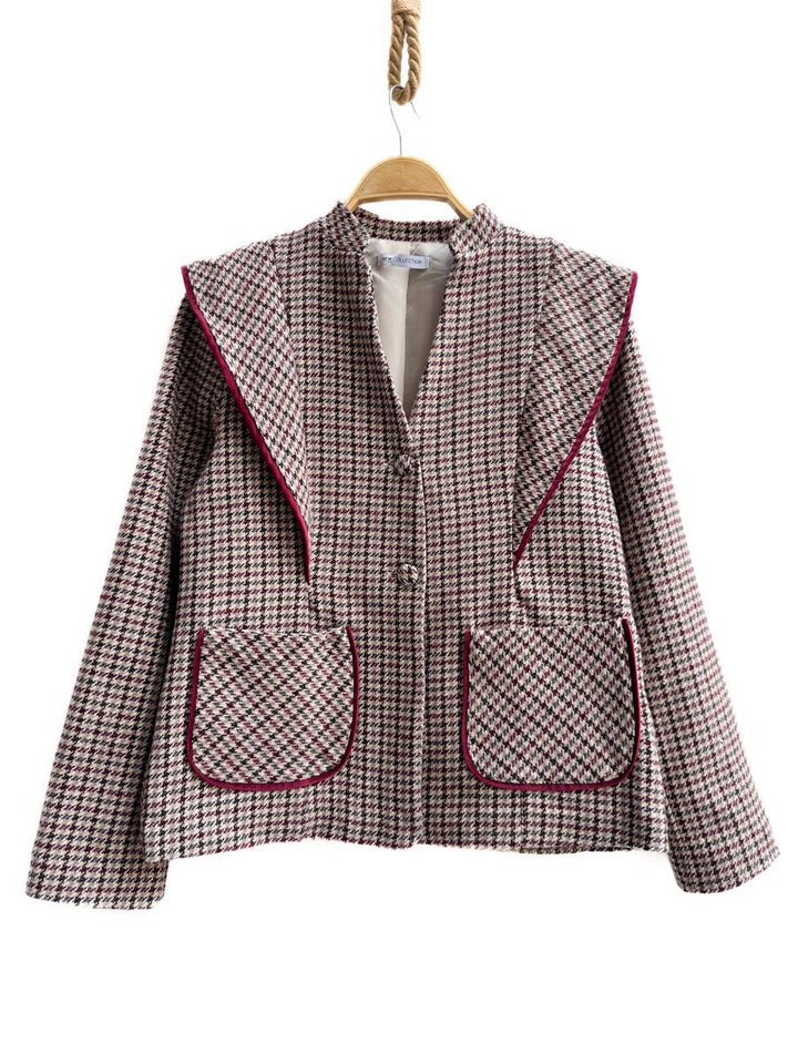 Chaqueta Cuadro Príncipe de Gales con Detalle en Contraste Burdeos única