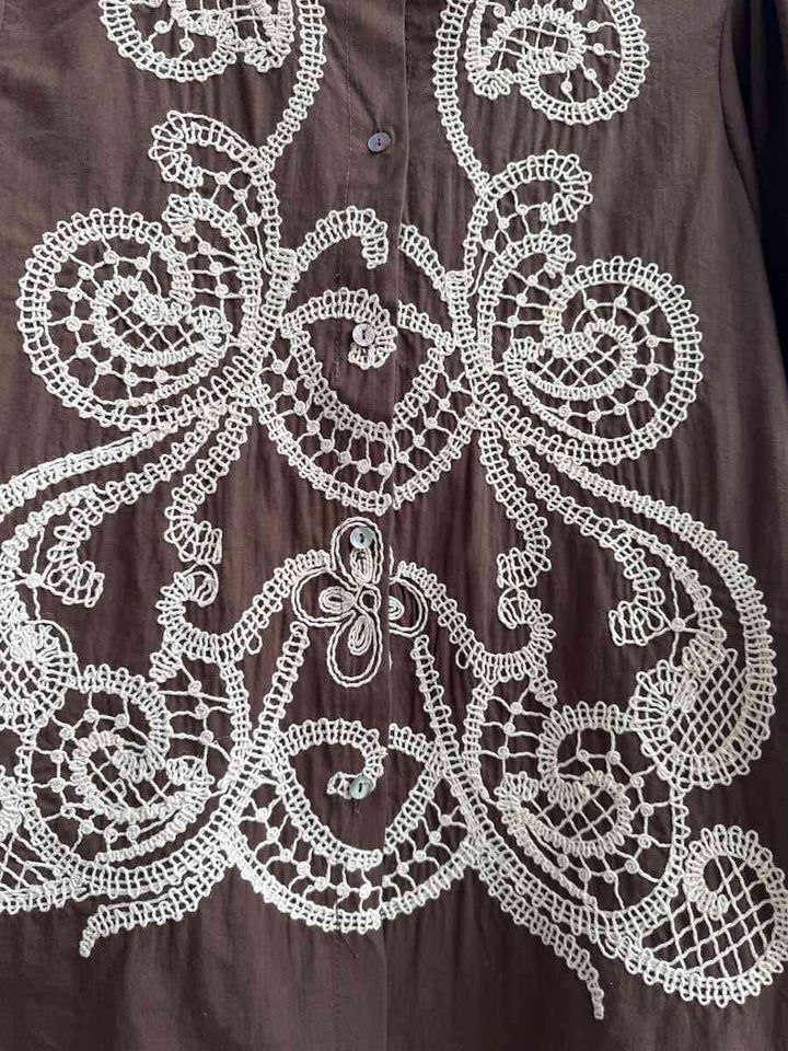 Blusa Bordada de Estilo Artesanal