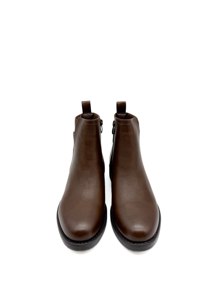 Botines con Hebilla Decorativa: Estilo Chelsea con Toque Sofisticado