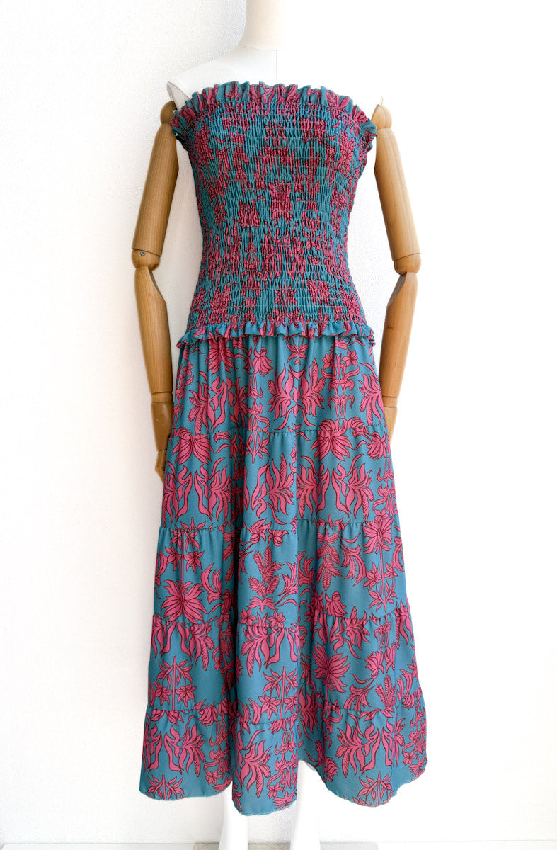 Vestido Floral con Nido de Abeja – Estilo Fresco y Versátil
