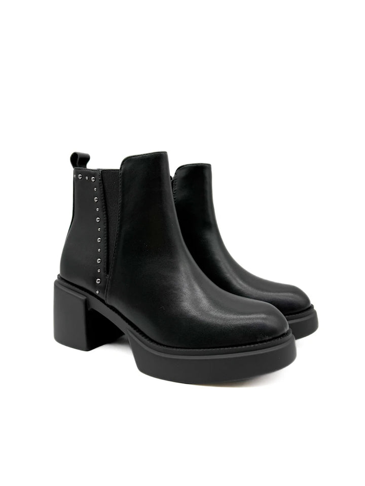 Botines Negro con Tacón Ancho, Plataforma y Tachuela