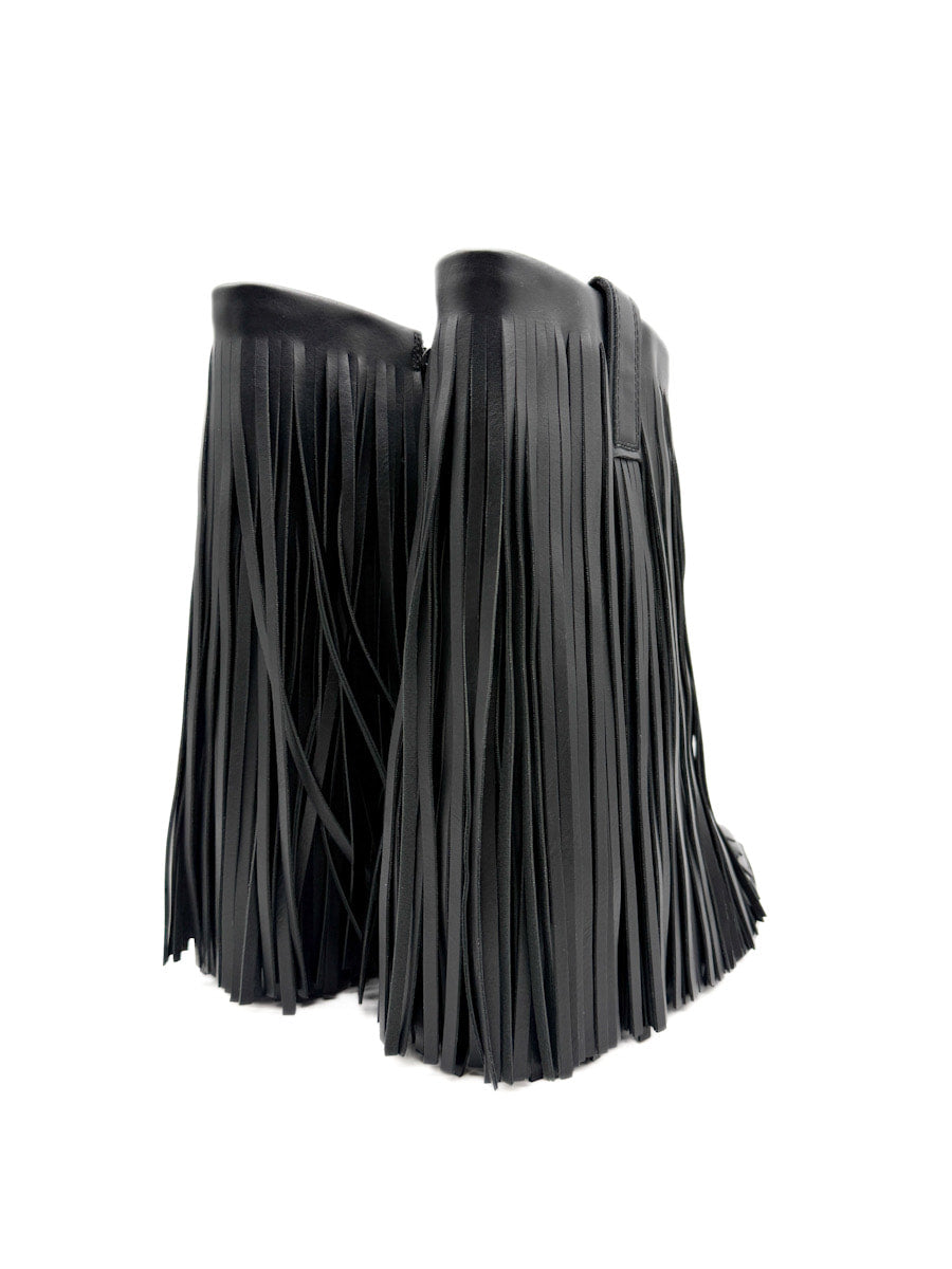 Botín Negro de Estilo Cowboy con Flecos Corina M5813