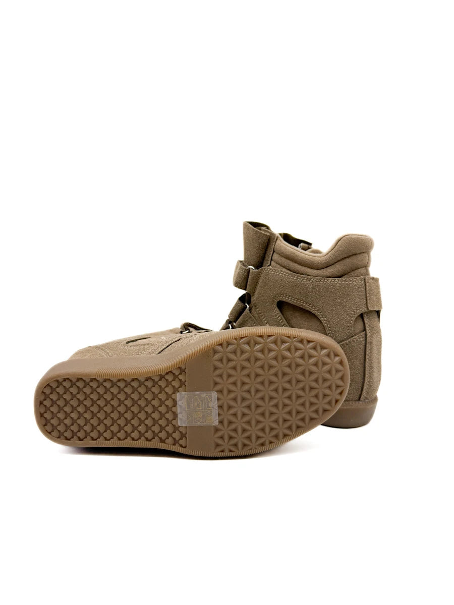 Zapatillas con Cuña Interna y Velcro en Antelina