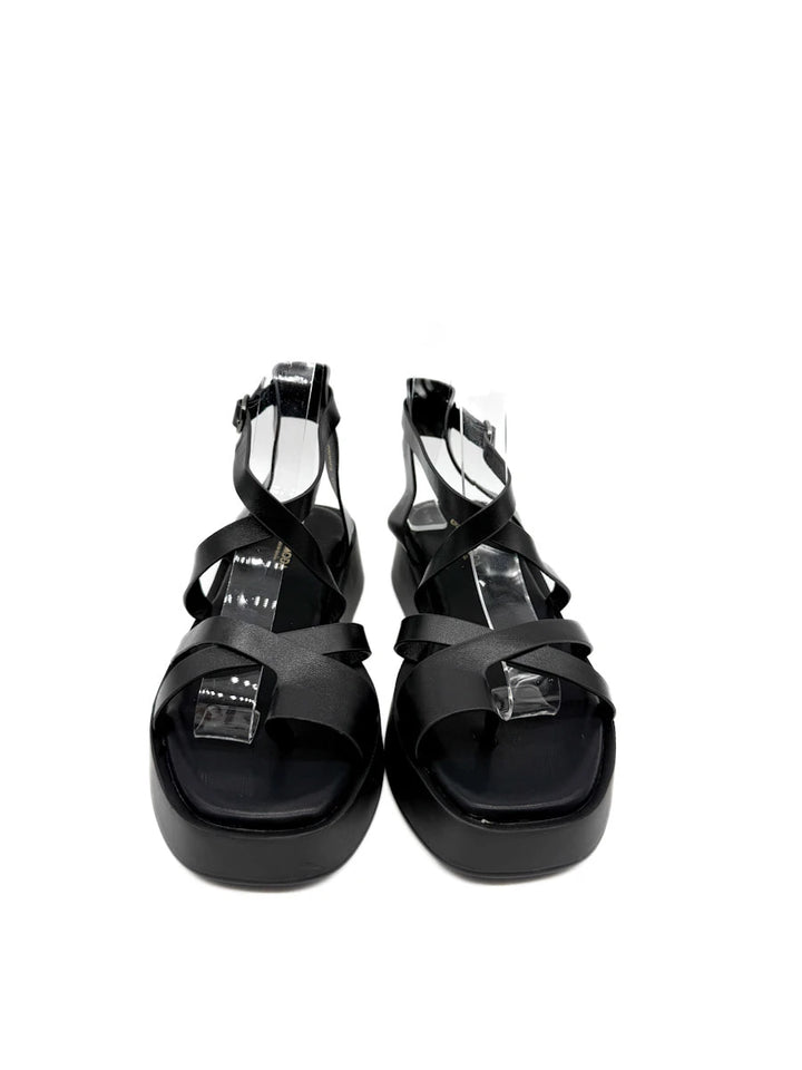 Sandalias de Plataforma con Tiras Entrelazadas y Hebilla