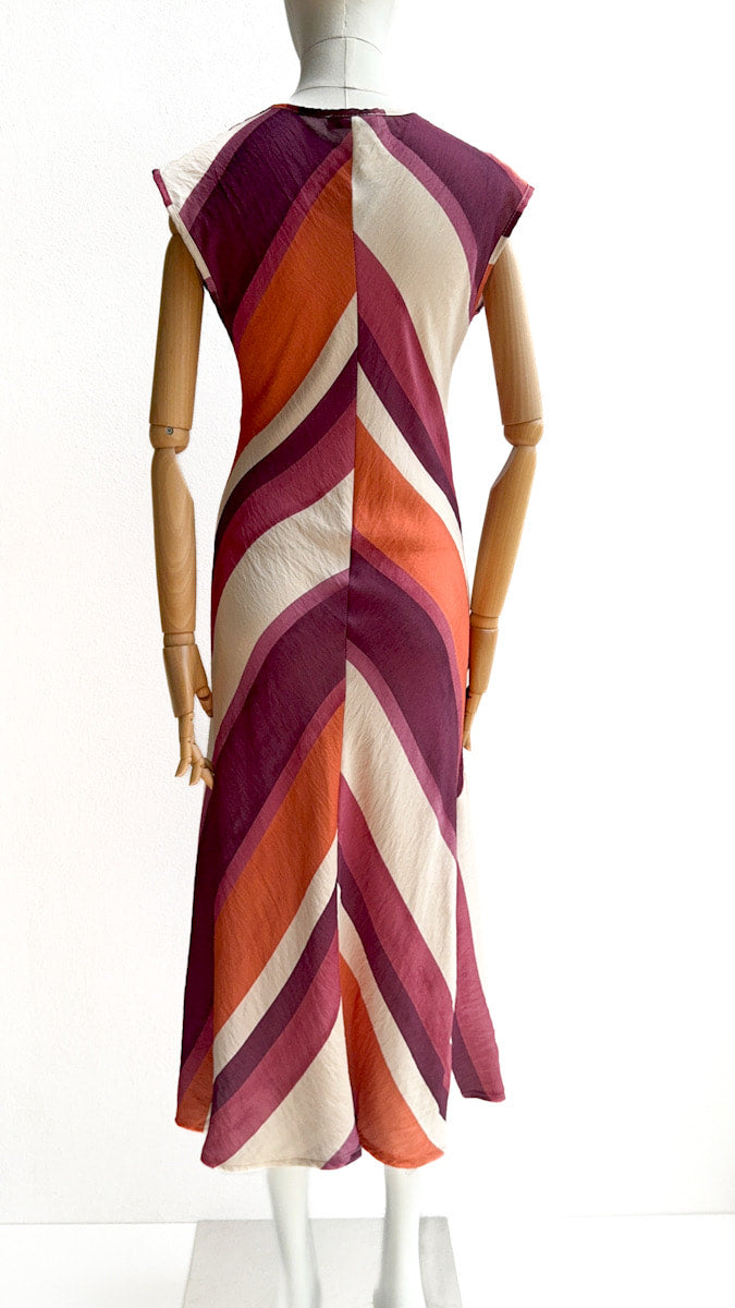 Vestido Midi de Rayas Asimétricas
