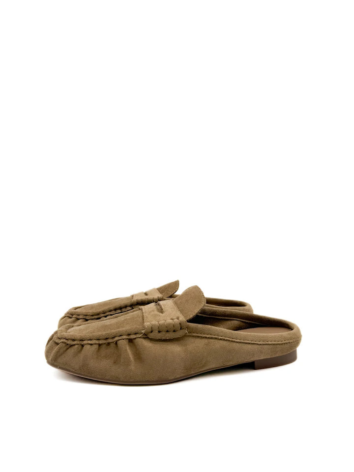 Mules Planos de Antelina Estilo Loafer