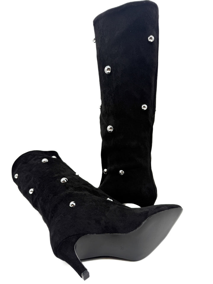 Botas Alta Caña con Remaches Metálicos en Antelina