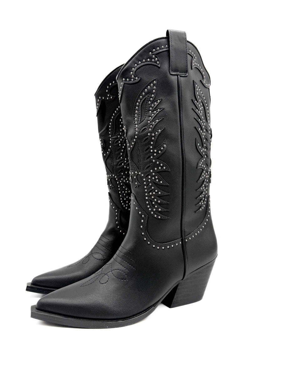 Bota Cowboy Negras con Tachas Detalles Elegantes Corina M 5801