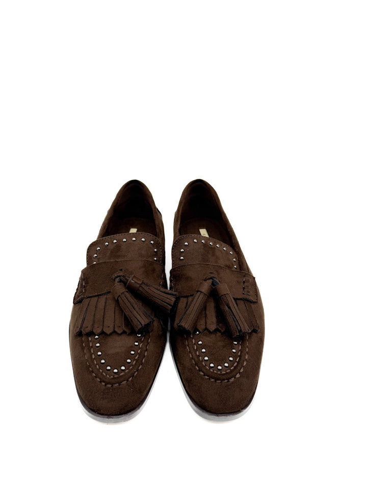 Mocasines de Borlas y Tachuelas Corina M5680