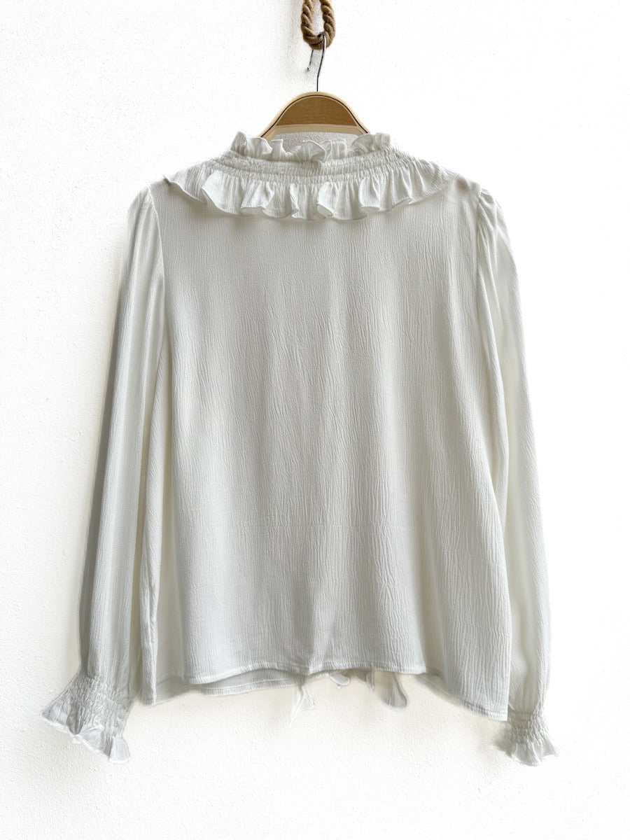 Blusa Blanca con Volantes y Escote Romántico