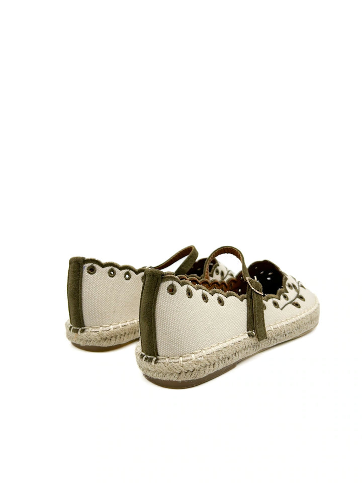 Espadrilles Mary Jane con Bordado Inglés y Acabado Artesanal