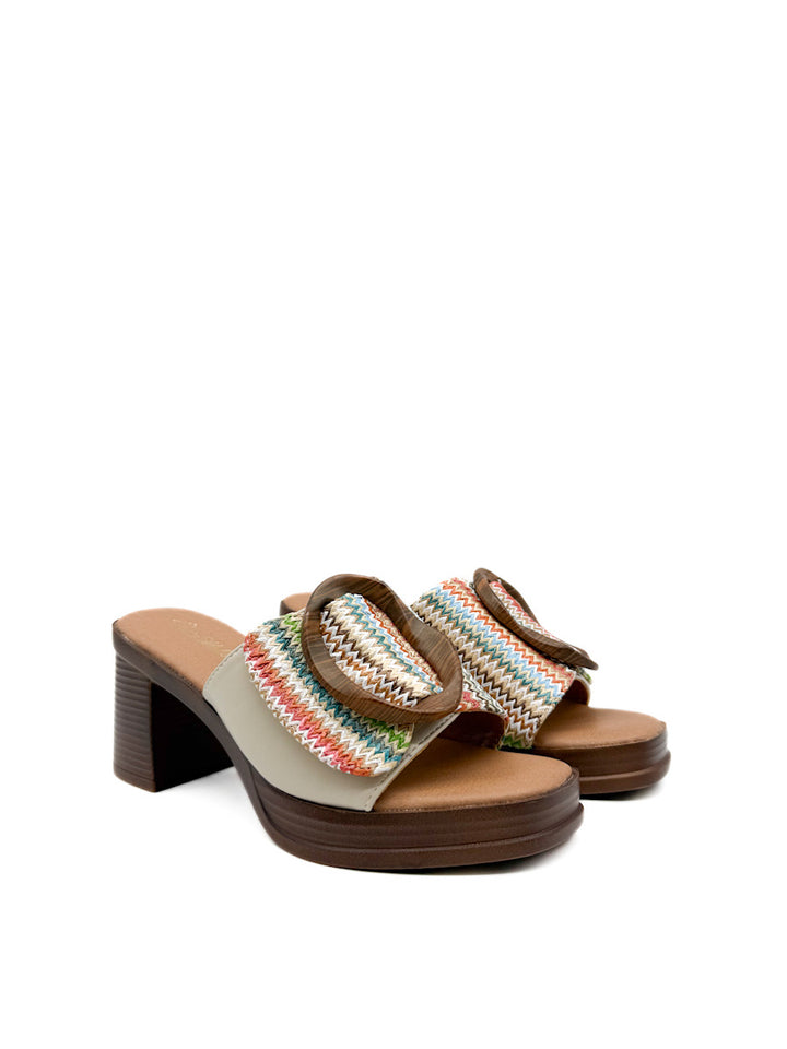 Sandalias Elegantes con Detalles Artesanales y Tacón Ancho