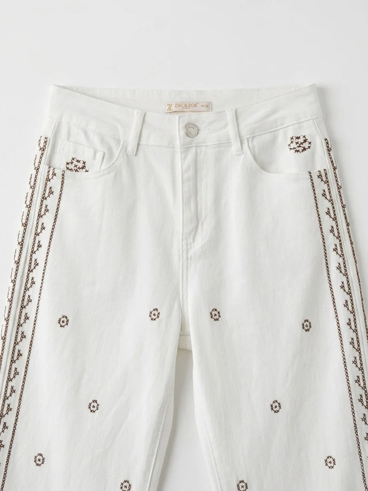 Pantalón Blanco Bordado de Estilo Artesanal