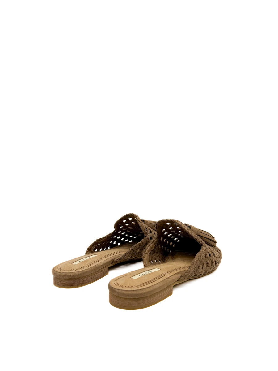 Sandalia Mule Trenzados de Antelina con Borlas Decorativas Corina