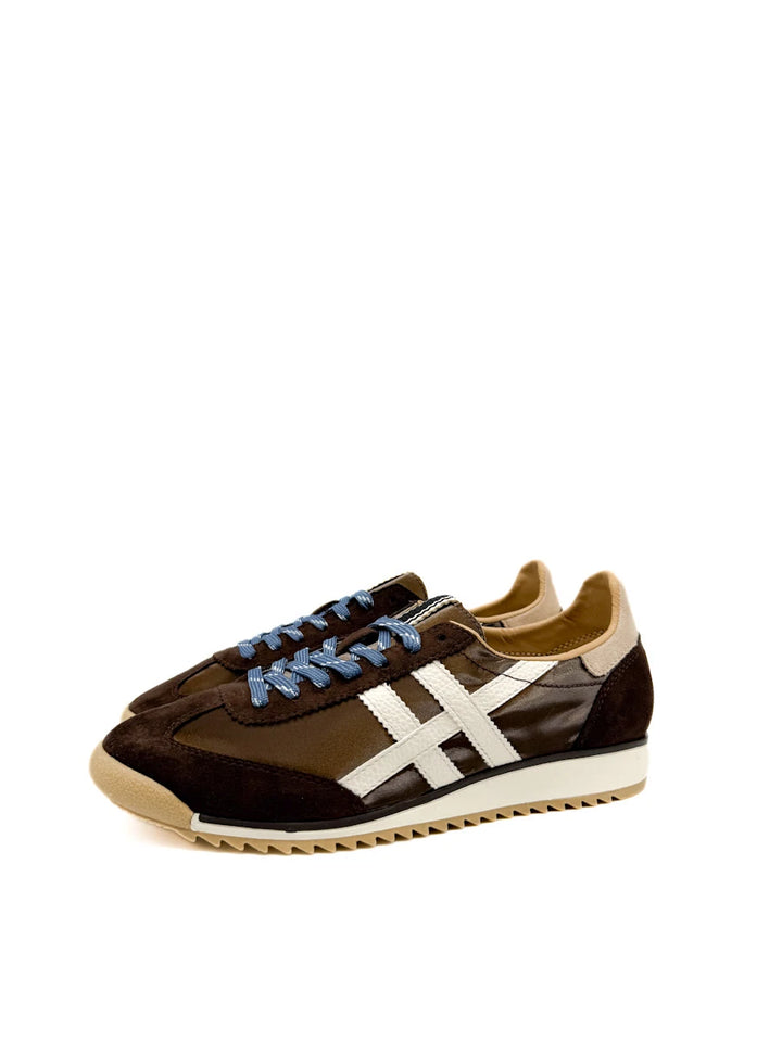 Zapatillas Deportivas Retro de Antelina y Nailon con Bandas Laterales