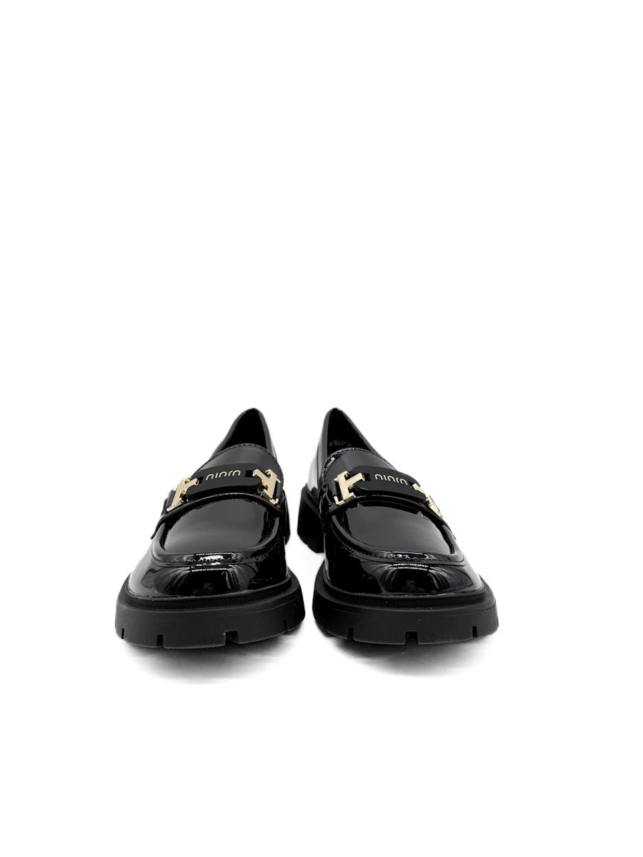 Mocasines de Charol con Suela Dentada y Hebilla Metalizada para Mujer