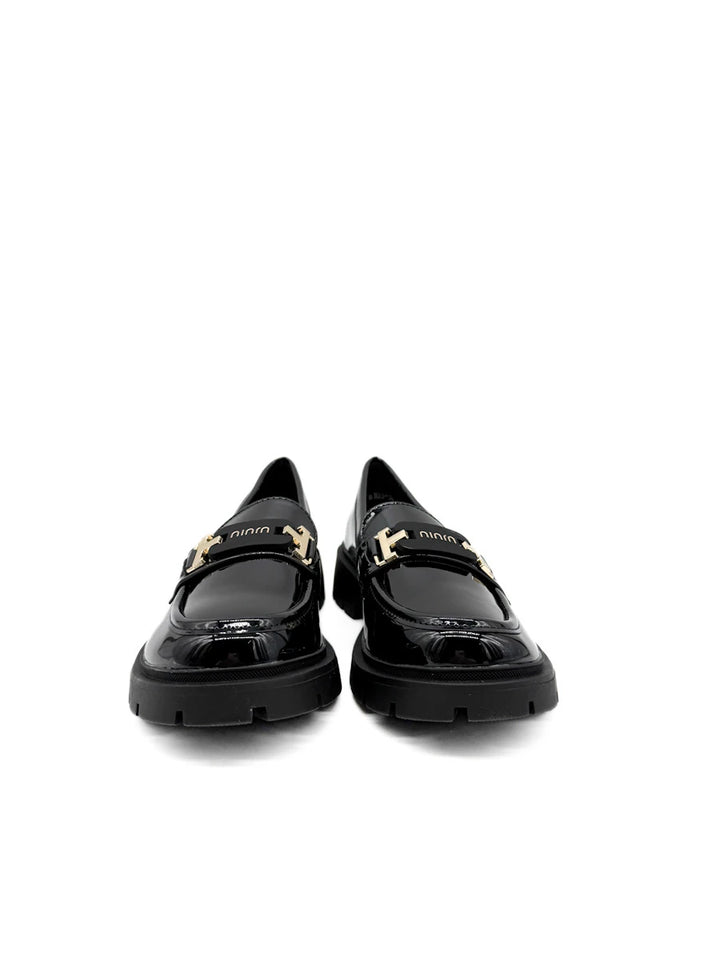 Mocasines de Charol con Suela Dentada y Hebilla Metalizada para Mujer