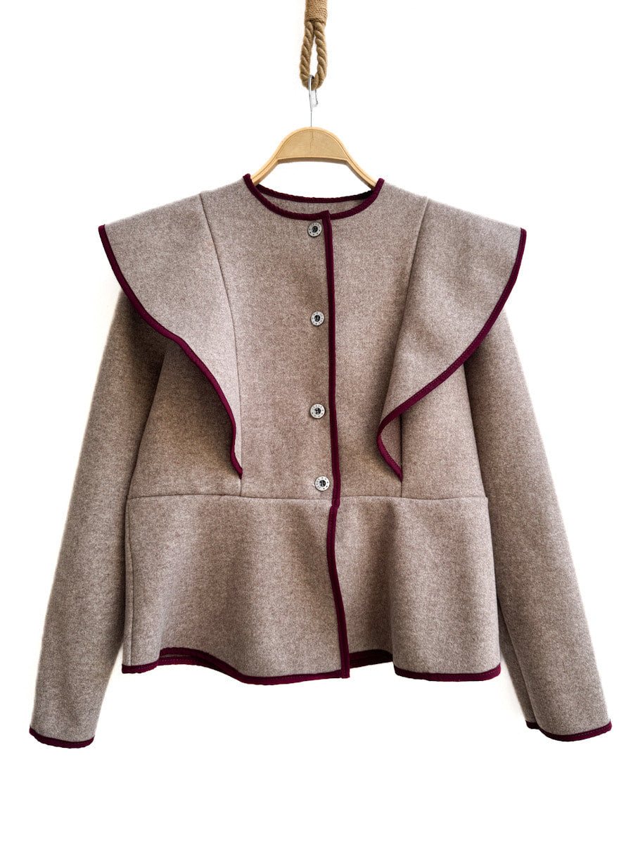 Chaqueta de paño con volante frontal y ribete en contraste Beige única