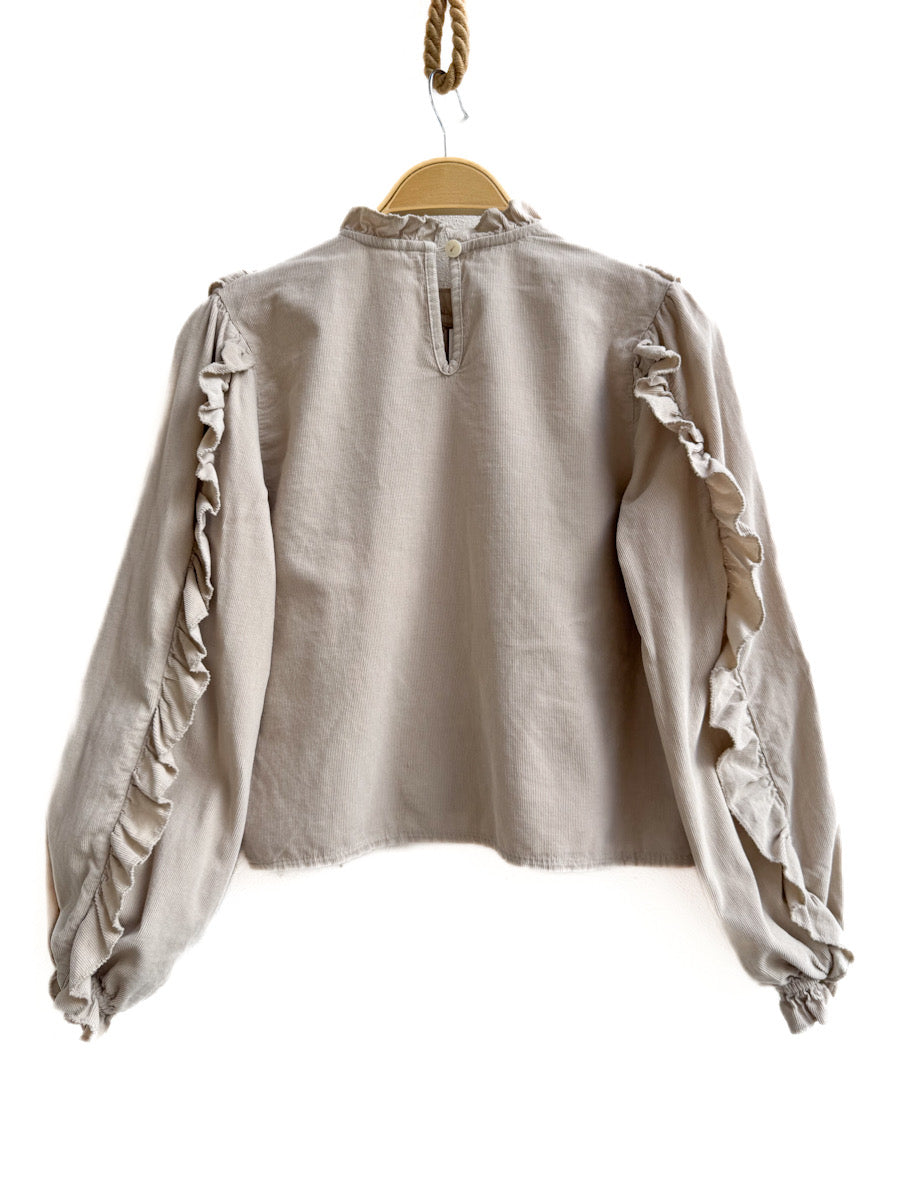 Blusa de Pana con Detalles Románticos