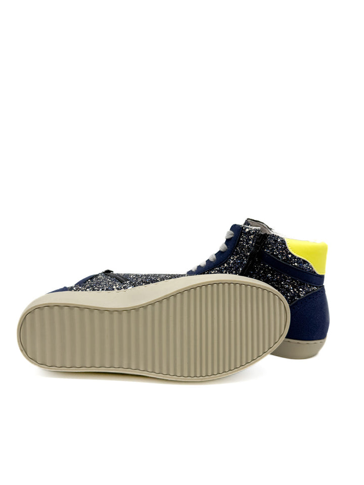 Zapatillas Urbanas de Media Caña con Detalle de Flama