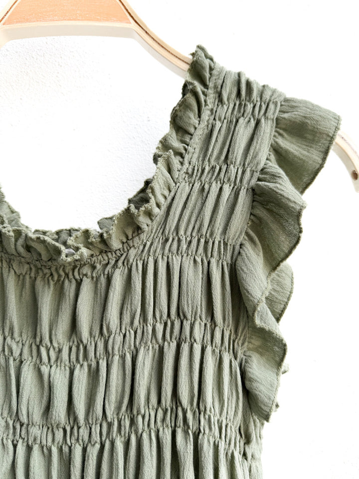 Blusa Sin Mangas Fruncida con Volantes