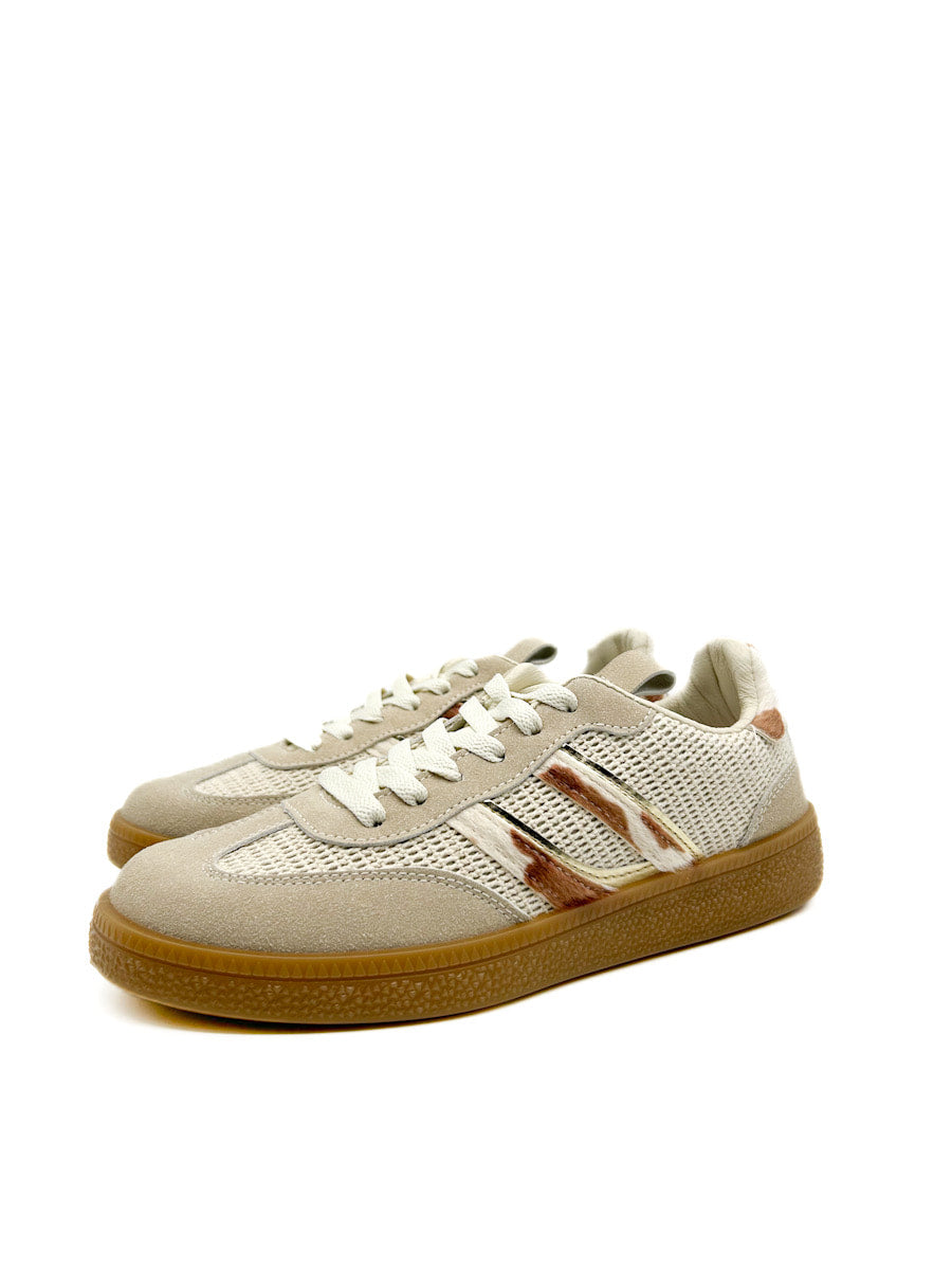 Zapatilla deportiva retro con estampado de piel de vaca