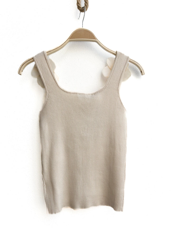 Top Beige de Punto con Apliques Florales 3D