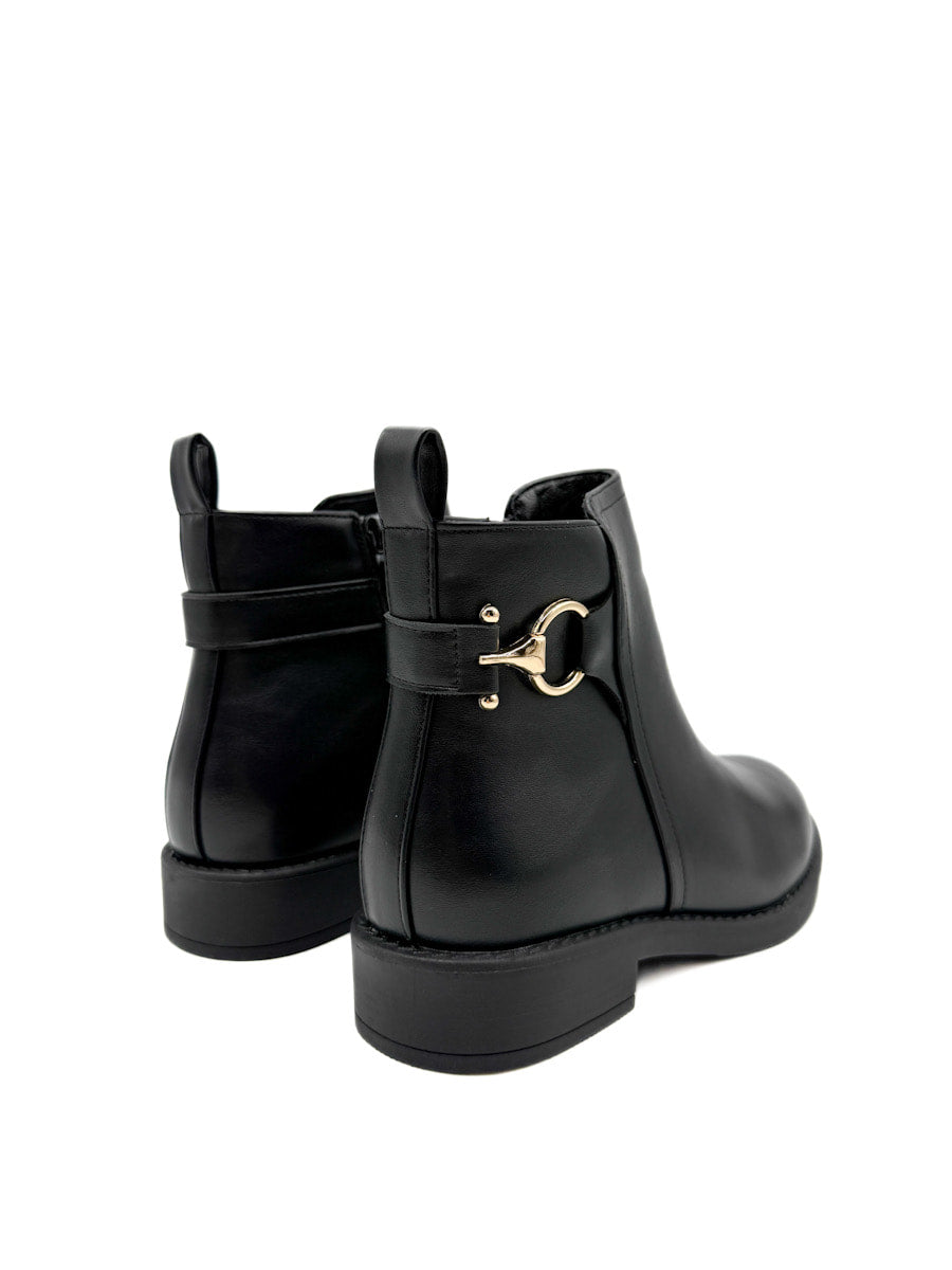 Botines con Hebilla Decorativa: Estilo Chelsea con Toque Sofisticado