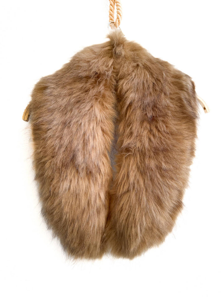 Cuello de Pelo Sintético