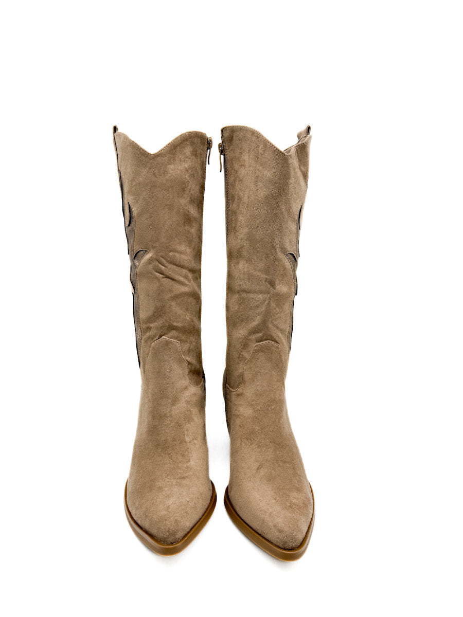 Bota cowboy de Tono Beige con Detalles en Llamas Metálicas