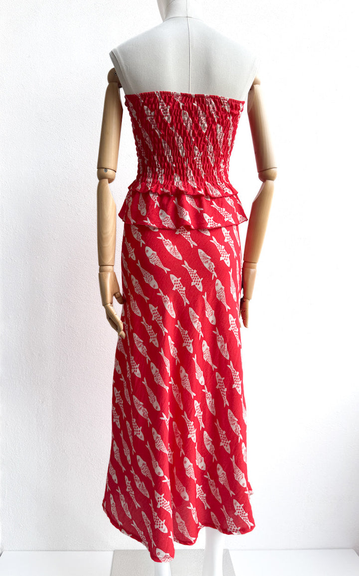 Conjunto Top y Falda Estampado de Peces – Disponible en Rojo y Beige