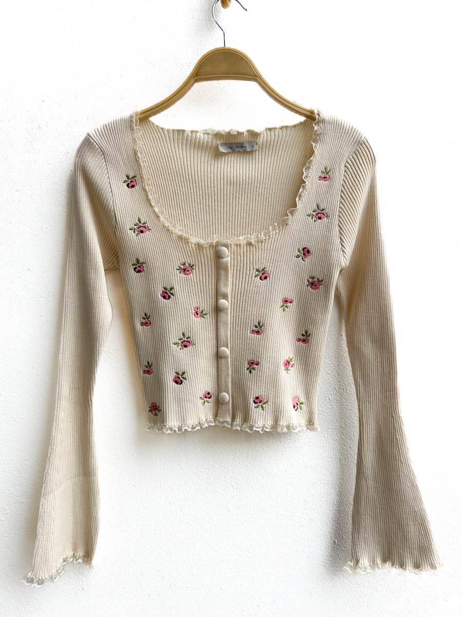 Punto Fino Bordados Florales Beige única