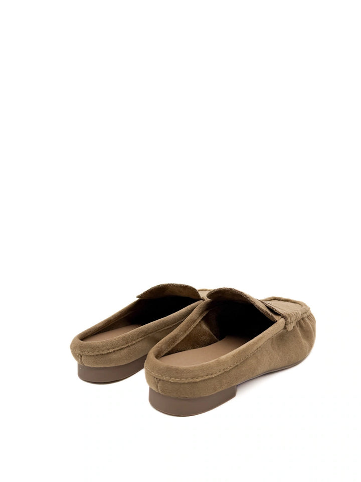 Mules Planos de Antelina Estilo Loafer