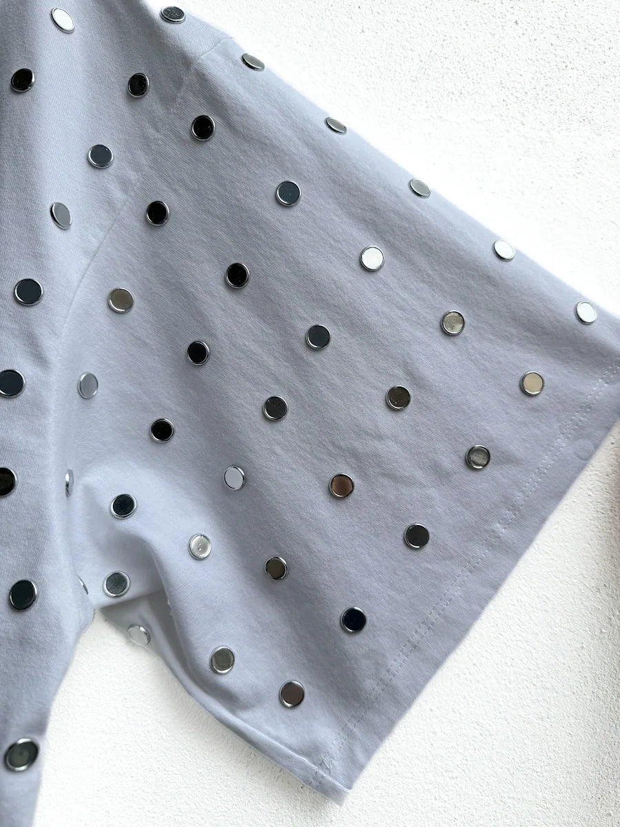 Camiseta Oversize con Apliques Metálicos