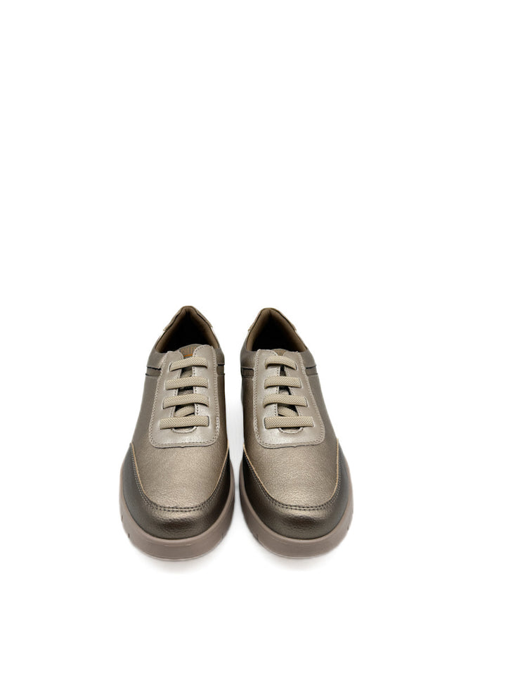 Zapatilla Deportiva con Suela Extra Ligera y Diseño Metálico Sofisticado