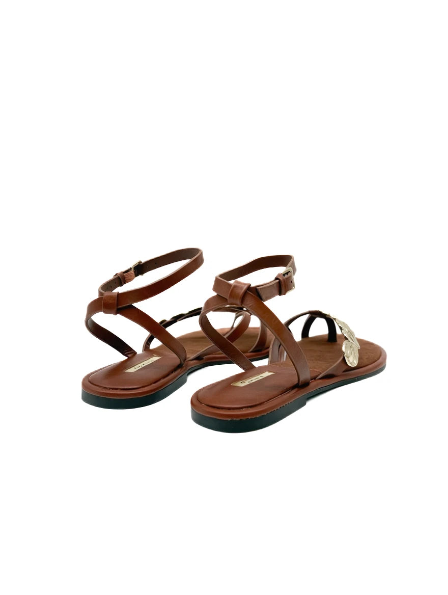 Sandalias de Dedo Boho con Discos Dorados y Tira Ajustable para Mujer
