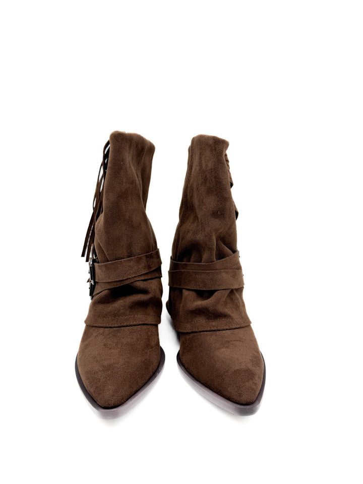 Botines con Flecos y Correas con Hebillas