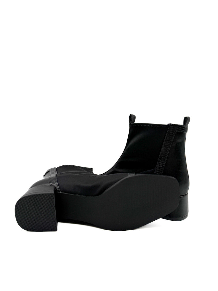 Botines Tacón Cuadrado Negras Texturizadas y Marrones Bicolor