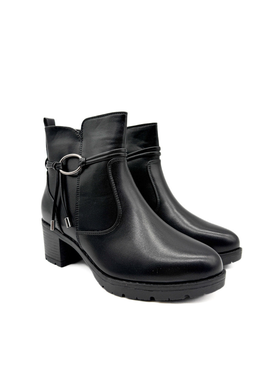 Botines con Tacón Grueso y Detalle de Anillo Metálico