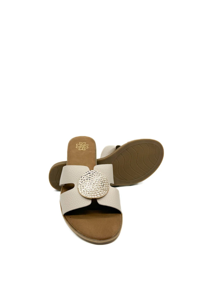 Sandalias Planas para Mujer con Banda Texturizada y Círculo Dorado