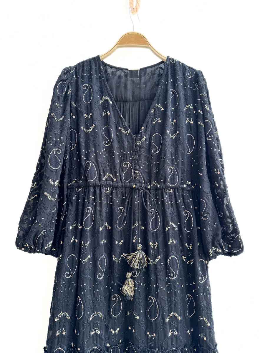 Vestido Largo Bohemio Bordado con Cordón Ajustable