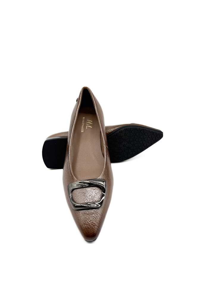 Zapatos de Tacón Bajo con Hebilla: Elegancia y Comodidad